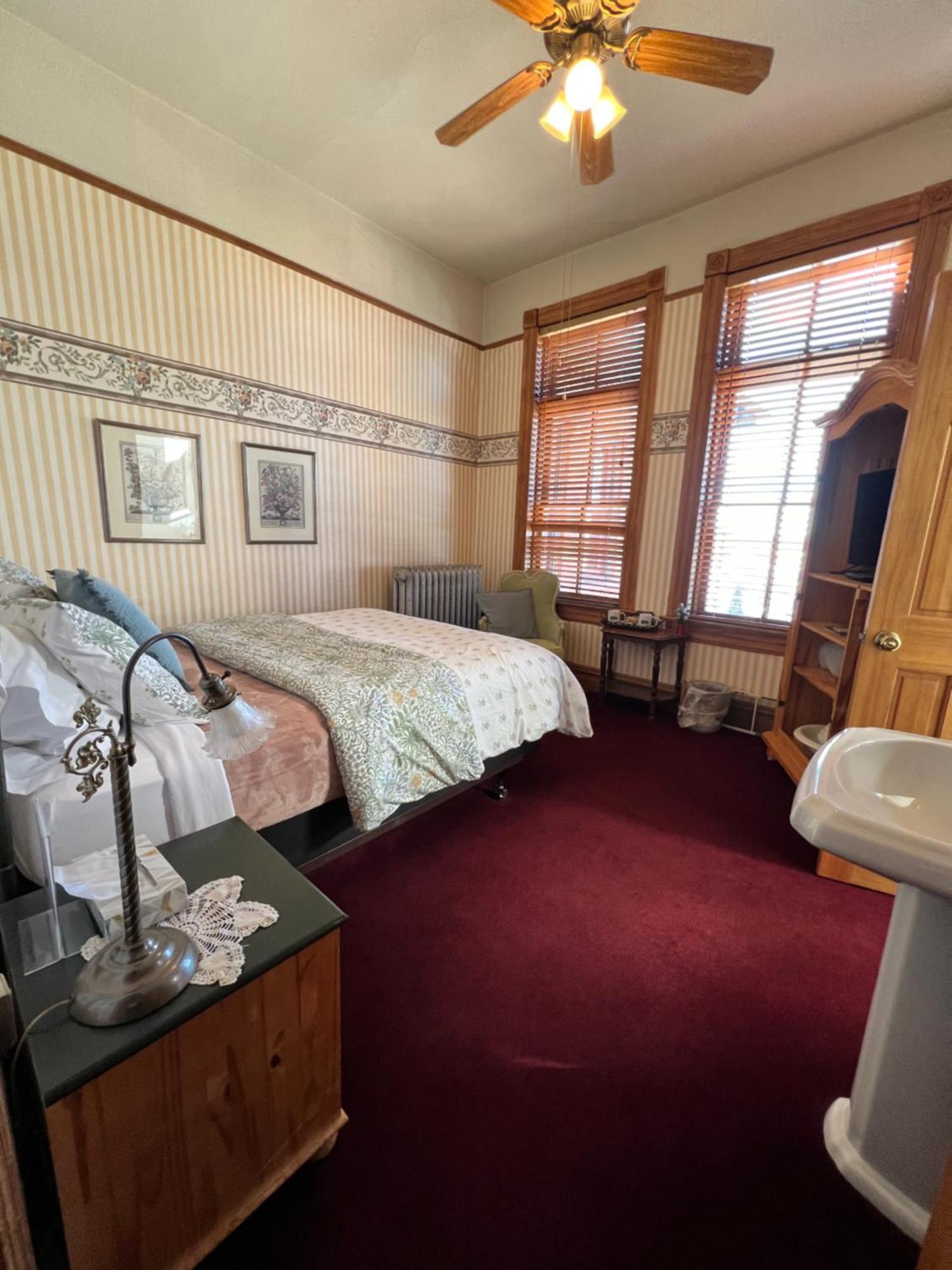 Hotel St Nicholas كريبل كريك المظهر الخارجي الصورة