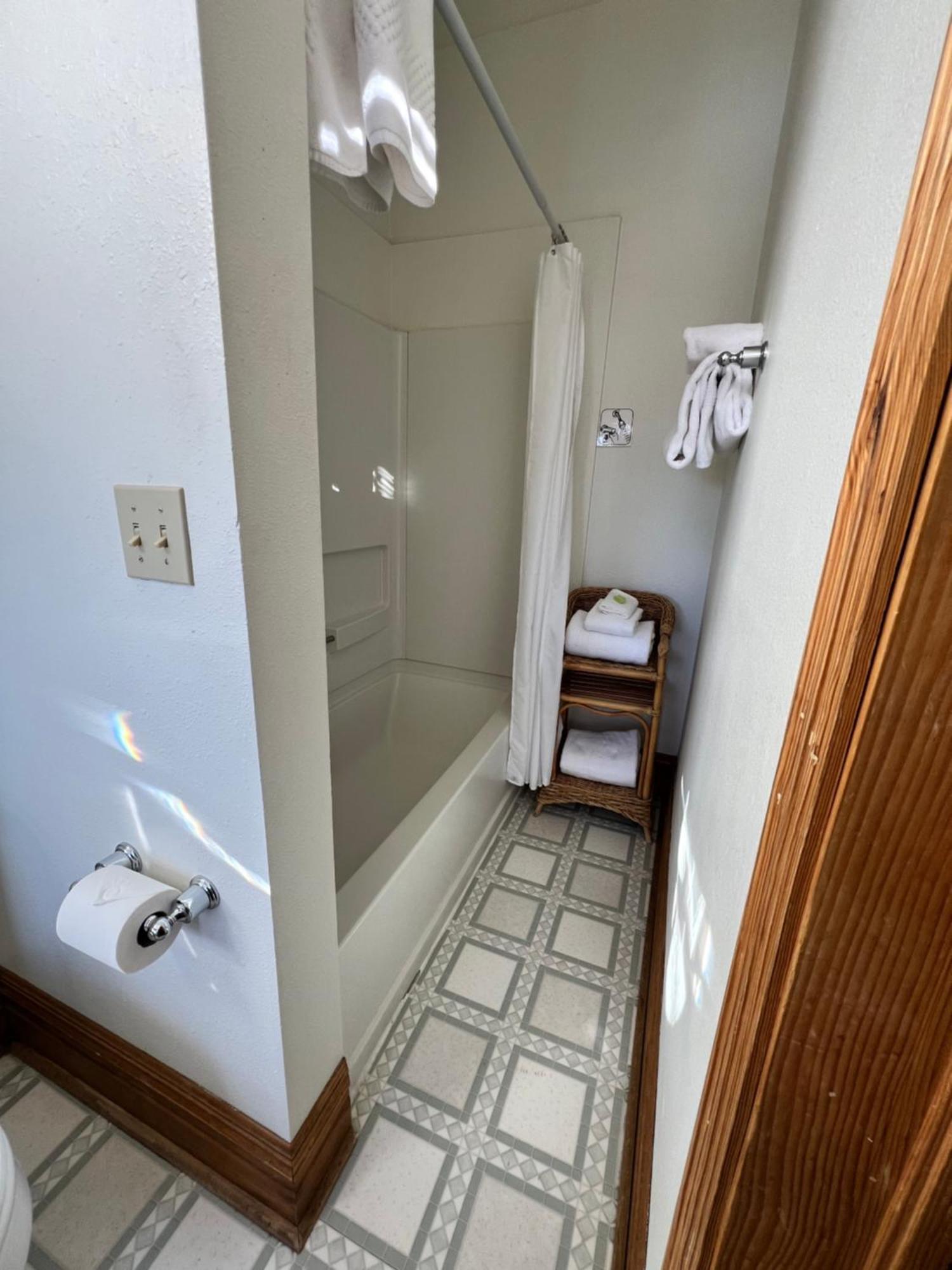 Hotel St Nicholas كريبل كريك المظهر الخارجي الصورة